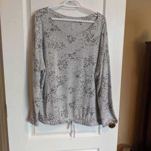 Reitmans Tops - Reitmanss Hyba floral top